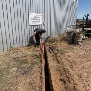 electrician-digging-trench-300x300